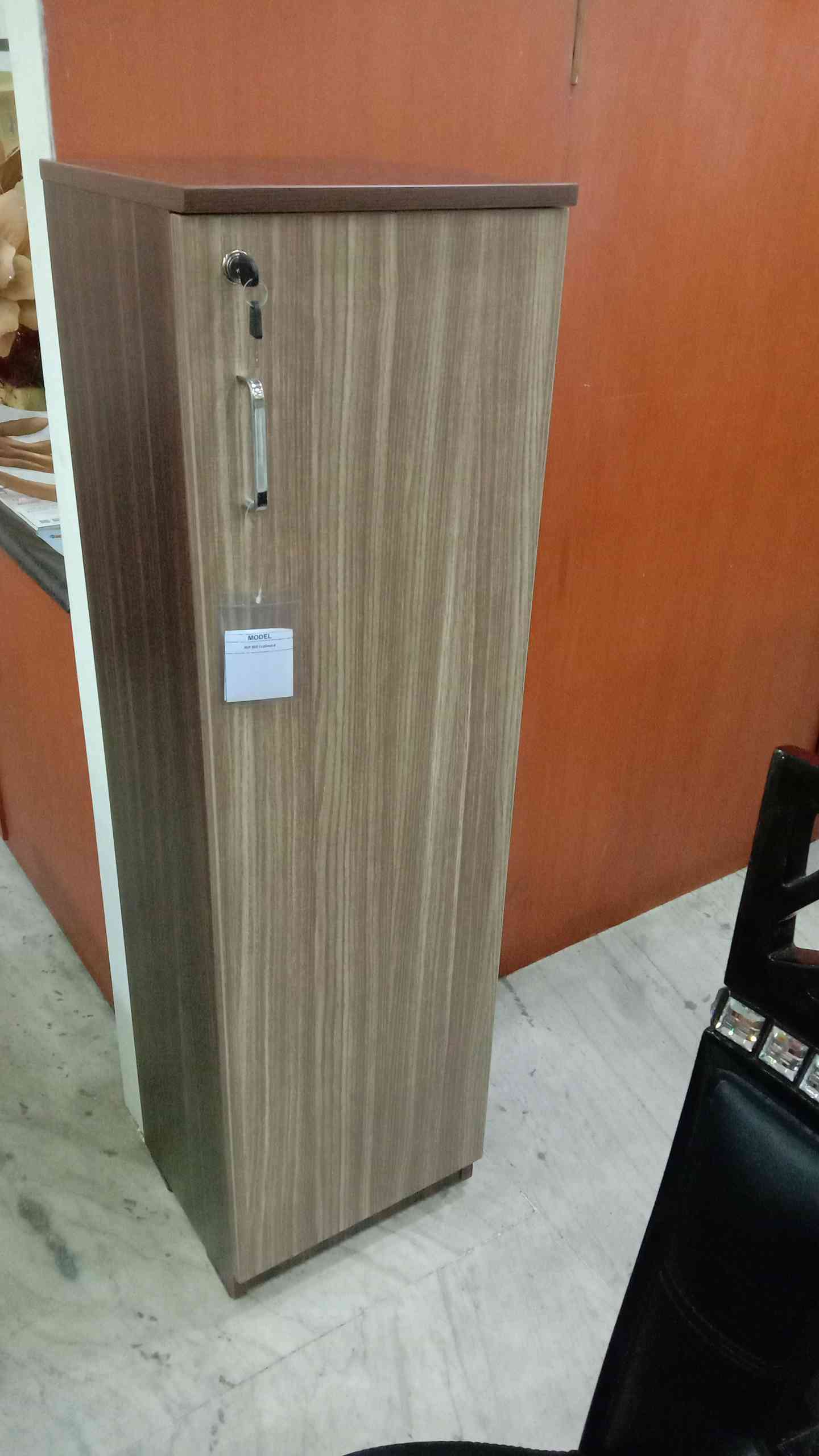 KLP 202 Cupboard Furniture Showroom in Chennai JFA.IN