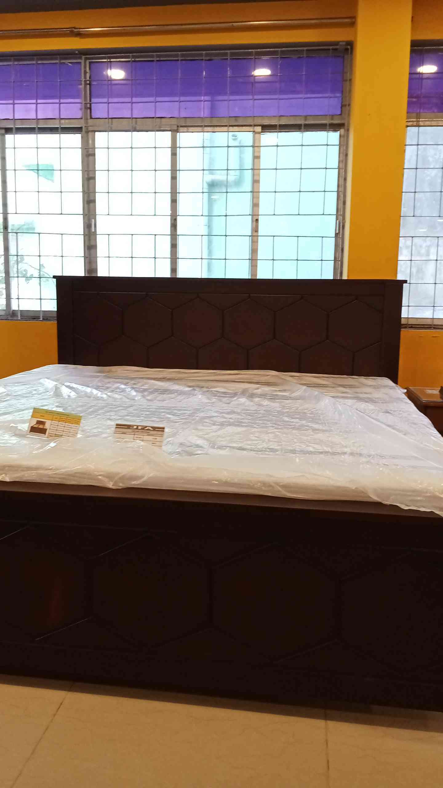 AKS HONEY COMB Bottom Storage Cot 78X72 Rosewood Cot Bed Set